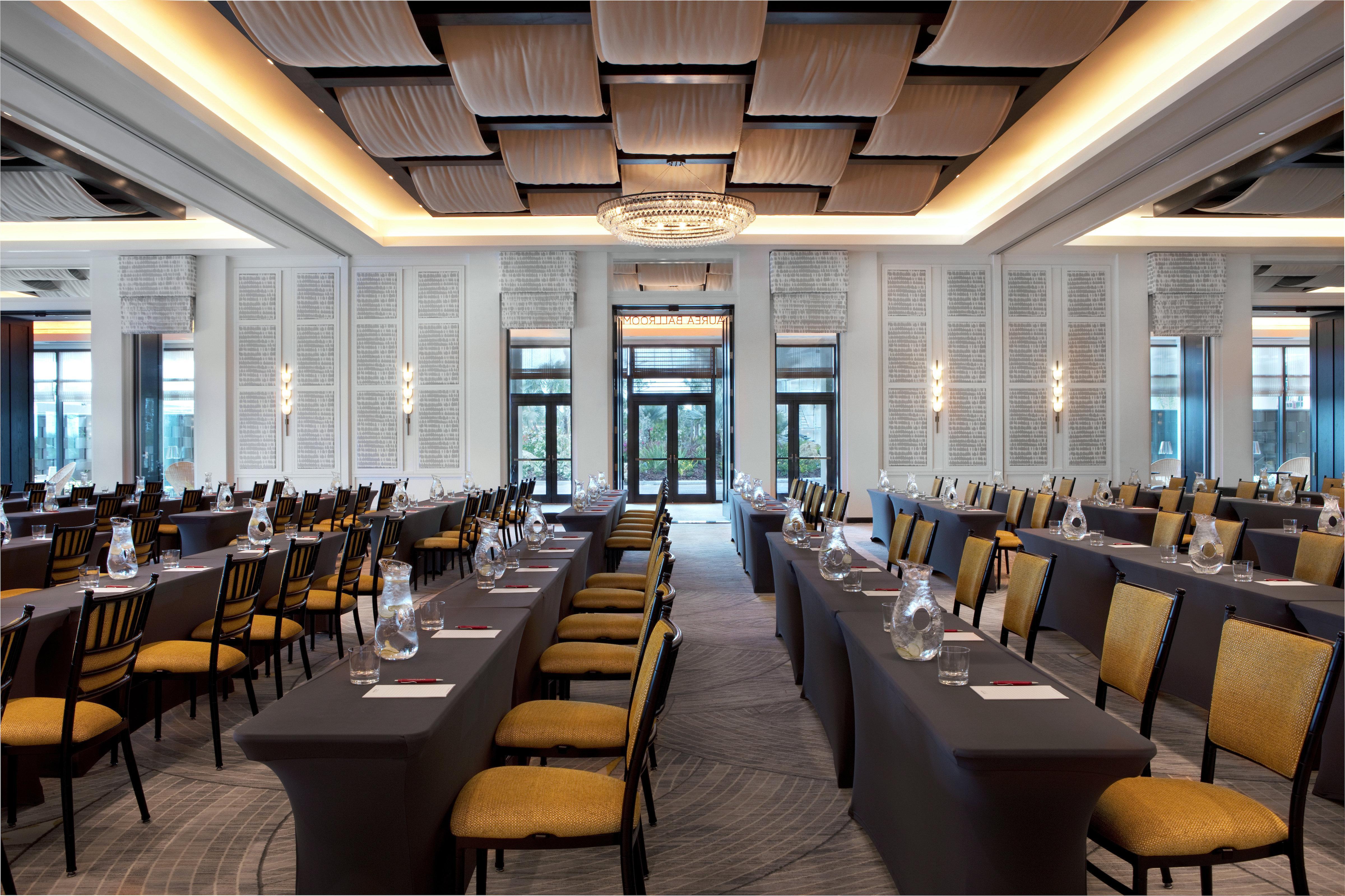 Kimpton Seafire Resort + Spa By Ihg West Bay Exterior foto